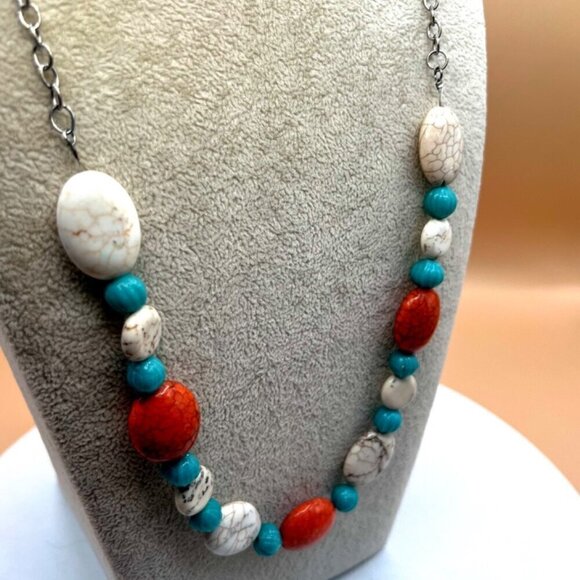 Magnesite, Dyed Agate & Faux Turquoise Beaded Necklace    M4 - Picture 8 of 9